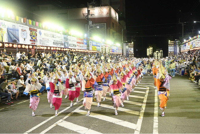 阿波おどりシーズン到来!徳島県内トップをきって鳴門市で8月9日から3日間開催