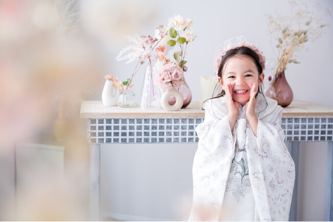 やっぱりお花がすき！七五三女の子のリラックスした笑顔を引き出す新衣装＆新空間｜Palette+plus札幌西岡店