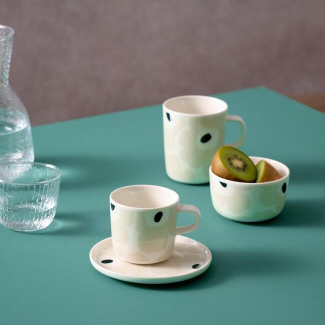 [マリメッコ]オフホワイトのUnikkoが彩るテーブルウェアが日本限定で復刻。