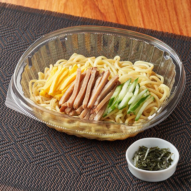 今年も大注目！人気ラーメン店「来来亭」監修「冷し中華」と「チャーハンおむすび」を発売！～ラーメン屋監修ならではのコクと旨みを楽しめる～