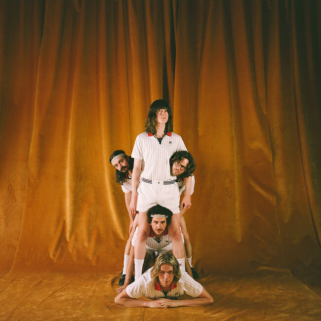 全英No.1ギターバンド、ブロッサムズが来たるニューアルバムから新曲「Perfect Me」とビデオを公表