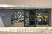 週末にかけて約1,500本のヒマワリが入荷！日比谷花壇 神戸阪急店7月24日（水）リニューアルオープン