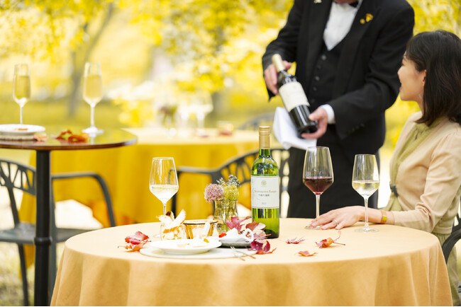 軽井沢マリオットホテル×マンズワイン×アトリエ・ド・フロマージュ『NAGANO WINE Discovery ～Autumn Garden Apero～』