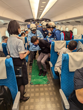 山陽新幹線　お客様降車避難誘導訓練の実施について