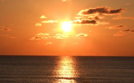 晴れた日には極上の夕日がパノラマで広がる 晴れた日には極上の夕日がパノラマで広がる