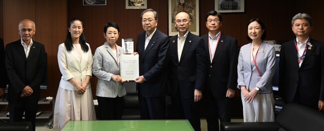 荒川沿川の7区長による国土交通大臣への要望書提出