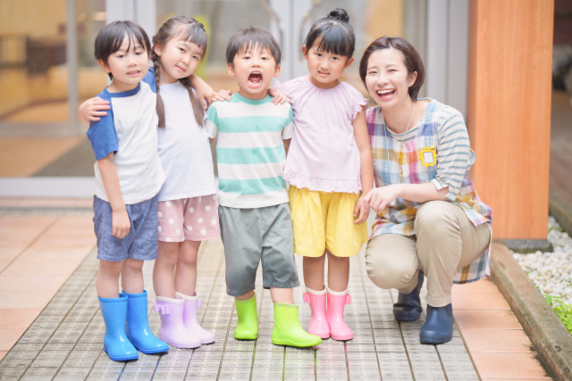 AMN、株式会社グローリーの株式取得(子会社化)幼児用教育材販売事業へ進出