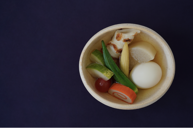 金沢おでん、お茶と甘味、お酒と肴が楽しめる【barrier archive(バリア アーカイブ)】にて、”冷やしのどぐろ出汁茶漬け”と”冷やし金澤おでん”が期間限定で登場。