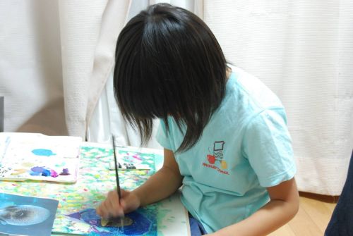 デッサンの基礎を小学生が体験～8月25日開催　河合塾美術研究所「夏休みアート体験 キッズフェス」のご案内～