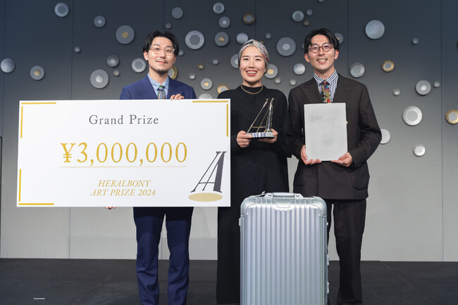 ヘラルボニー、初主催の国際アートアワード「HERALBONY Art Prize 2024」授賞式をパレスホテルで開催！浅野春香氏「ヒョウカ」が1,973作品からグランプリに