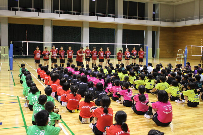 日本ゼオン、ゼオンアリーナ周南でバレーボール交流会を初主催