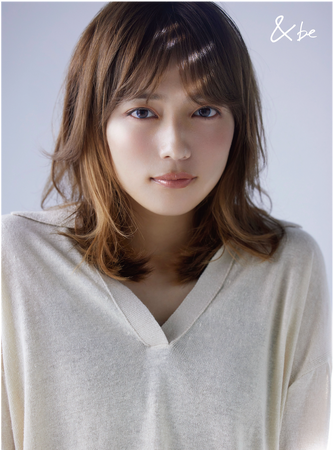 <&be(アンドビー)>万能ブロンズパウダーが数量限定で登場!目元やチーク、リップに重ねて旬顔に