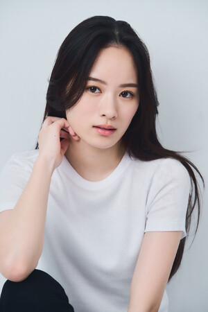 渋谷の街角に10mを超える女性が出現?!