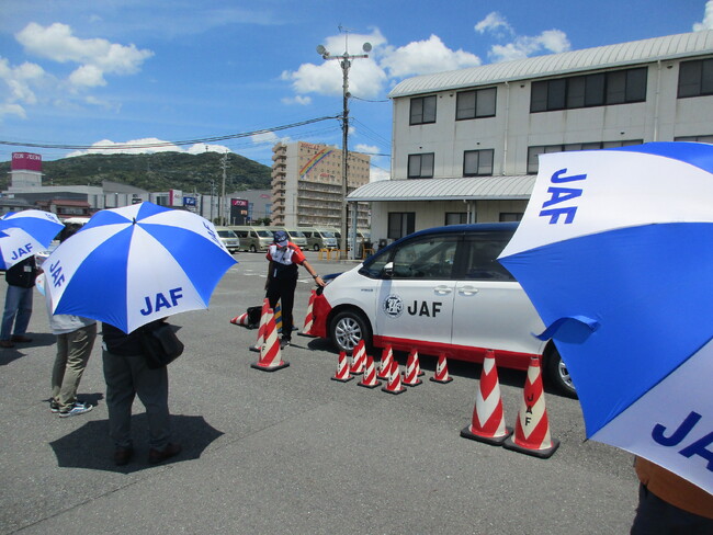 【JAF福岡】マイカーで参加する実技講習会「ドライバーズセミナー 一般コース」を開催