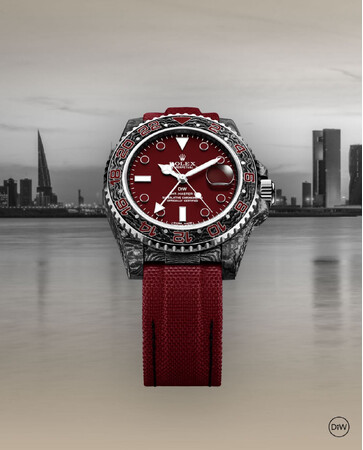 DIWからエレガントで目を惹く、大人なムードを演出したROLEX GMT-MASTER II CARBON ”Q