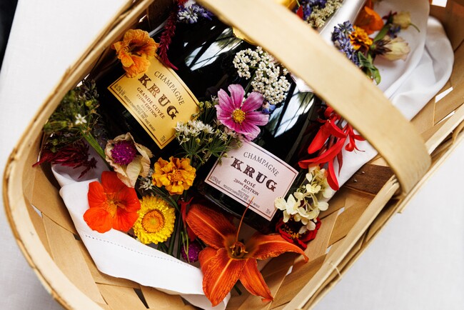 KRUGアンバサダー「SEZANNE」ダニエル・カルバート氏による「KRUG X FLOWER ディナー」の予約受付を開始！