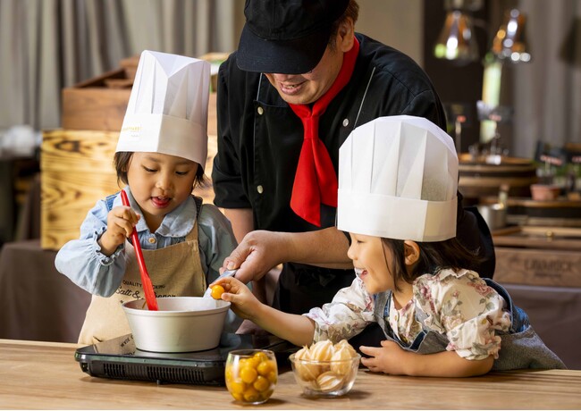 【コートヤード・バイ・マリオット 白馬 × ほおずきファーム白馬】一日限定イベント「HOZUKI Picking for Kids(ほおずきピッキングフォーキッズ)」開催