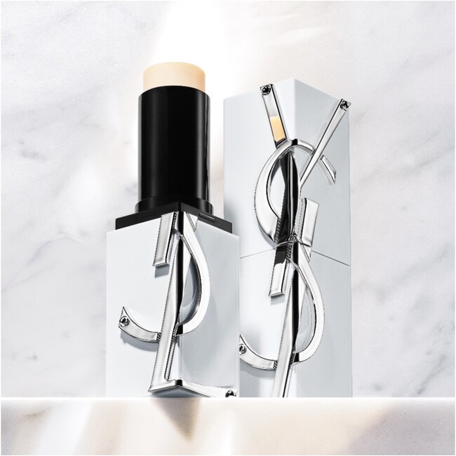 【YSL】まるで“塗るビタミンカクテルショット*”「ピュアショット セラムインスティック」誕生。輝きあふれる肌へ。