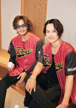 「LDH　真夏の大運動会」の独占撮＆注目グループ「WILD BLUE」のグラビア掲載！さらに、新連載漫画「縁切りエマ」など女性セブン最新号は企画盛りだくさん！