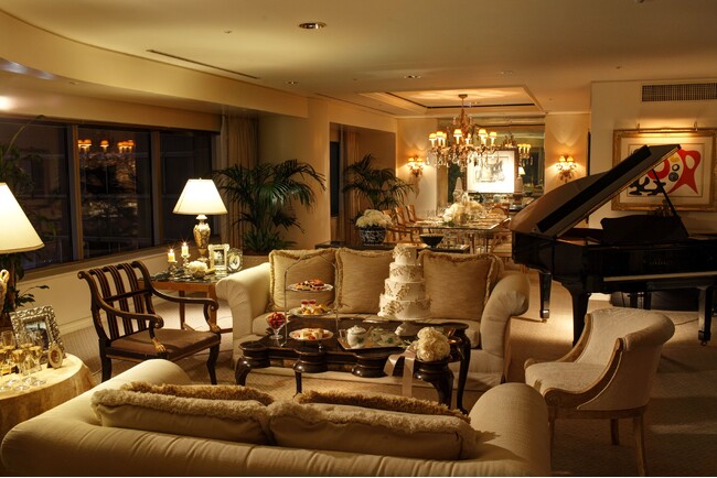 【横浜ロイヤルパークホテル】華やかなホリデーシーズンにぴったりの煌めくホテルステイを