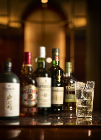 【リーガロイヤルホテル小倉】極上のハイボールを心ゆくまで「ボトムレス ハイボール プラン」