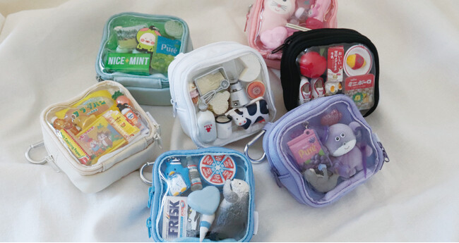 【ガチャ活フリークに朗報！】ただのポーチじゃない！ガチャ詰めできちゃう実用性◎カラビナ付きWファスナーポーチ『GACHA-PO(ガチャぽ)』が新発売！