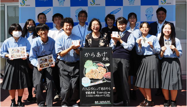 神戸市立須磨翔風高等学校の生徒有志から 手作り看板・メニュー表・デザインコースターを受贈 感謝状授与式を開催しました