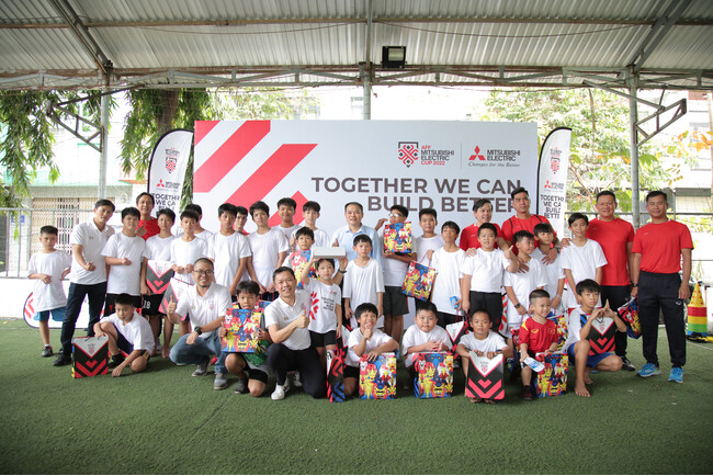 「ASEAN Mitsubishi Electric Cup(TM) 2024」でサッカークリニックを開催