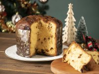 イタリア伝統的製法のクリスマスケーキ「パネトーネ」11月1日にリニューアル発売！