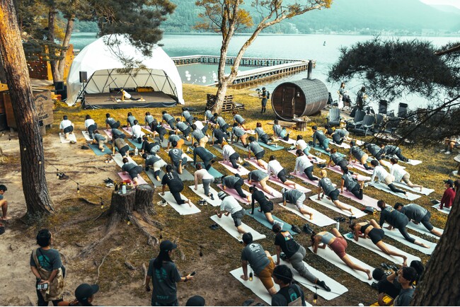 「IGNITE YOGA」がSPACE SHOWER NETWORKS INC.とTHE NORTH FACEが開催した「MOUNTAIN FESTIVAL」でのヨガパートをリード！