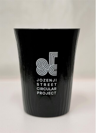 宮城県仙台市内の家庭から収集したプラスチック資源と定禅寺通のケヤキの剪定枝を使ったリユースカップを開発