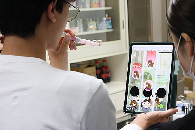 【広島国際大学】ゲームを楽しみながら呼吸や嚥下のトレーニング