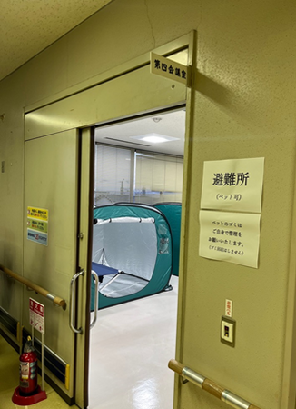 １０月７日に泉大津市と(株)ニチドウ、災害時のペットフード無償提供協定を締結