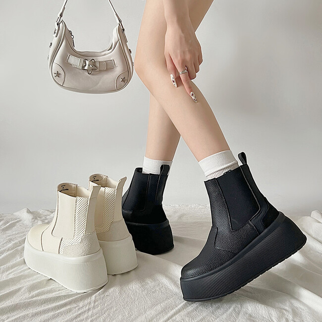 旬見え確実！ この秋冬、履きたいブーツ。「厚底 プラットフォーム スニーカーライク サイドゴア ブーツ 2444」好評販売中