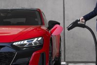 アウディ、Audi charging hub 紀尾井町での 急速充電30分無料体験キャンペーン を実施