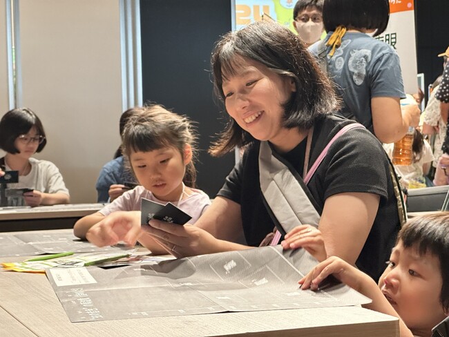 不思議な体験を通して“見える”と“聞こえる”の大切さを学ぶ。眼鏡市場が『キッズいきるちからフェス2024』に出展