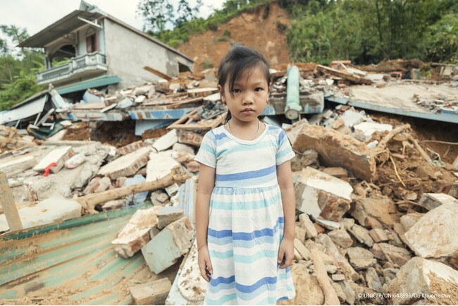 日本政府、バングラデシュ、ベトナム、ミャンマーでの洪水被害に対応するため、UNICEFに計250万米ドルの緊急無償資金協力を実施