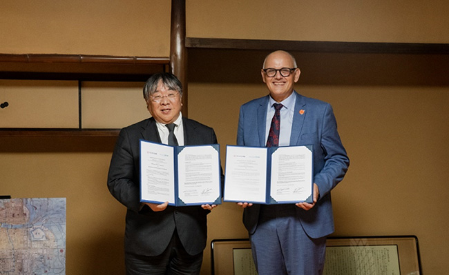 オランダのRegMed XB と Nakanoshima Qross再生医療分野の協力関係促進を目的に１０月８日、重要文化財である適塾にて覚書を締結
