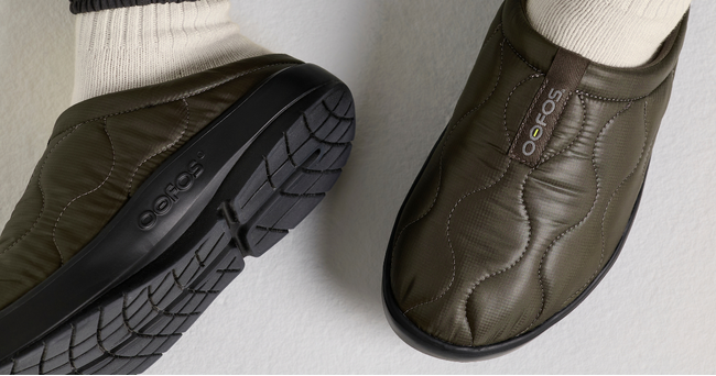 リカバリーフットウェアのパイオニア【OOFOS(R)(ウーフォス)】秋冬に活躍するキルティングのスリッポンから、新色が登場。