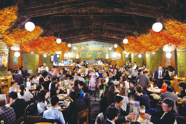 紅葉色づく銀座ライオンで生演奏とともに乾杯！秋の「ビヤホールコンサート」10月16日より銀座ライオンの一部店舗限定で開催