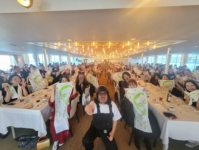 「これで見納めかも」レイザーラモンRG 50歳記念企画第2弾「あるあるクルーズ in 神戸」新作モノマネでキックオフ!!