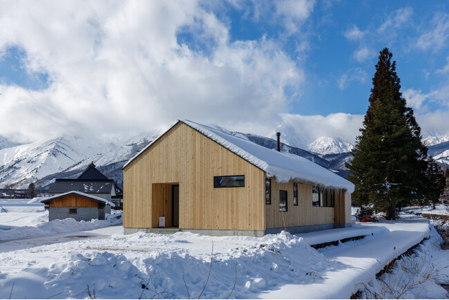 川のせせらぎに包まれて白馬連峰を臨む一棟貸切の宿「JOKIJOKI」の運営をスタート!|宿泊開始日：2024年11月1日