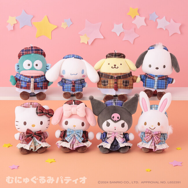 チェックの衣装で気分は80年代アイドル(ハート)サンリオキャラクターズより「チェック オン チェックむにゅぐるみマスコット」が10月24日(木)～むにゅぐるみパティオ対象店舗で発売開始！