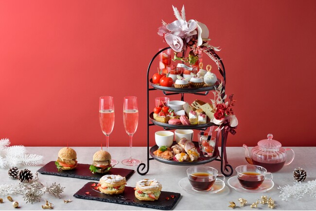 煌めくクリスマスシーズンを彩る いちごとチョコレートの「クリスマスアフタヌーンティー」