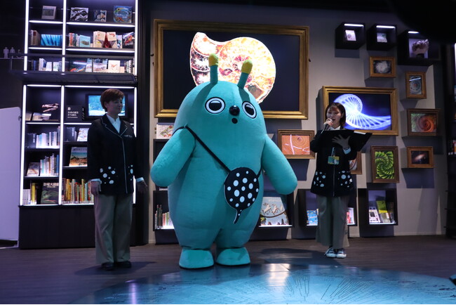 アトア開業３周年記念日に公式マスコットキャラクター「スピ」のお披露目会を開催しました！【神戸の水族館｜アトア】