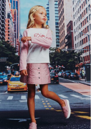 【BABY DIOR】ニューヨークへオマージュを捧げる2025年スプリング コレクションが登場