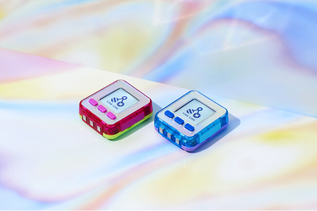 まるで令和のポケベル！ 新世代のコミュニケーションデバイス『emojam(エモジャム)』2024年12月10日（火）に誕生！