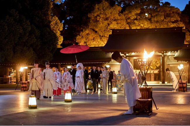 【明治記念館】“幻想的な夕刻の明治神宮での神前挙式をご見学”　2日間限定開催の「灯り参進」見学ブライダルフェアをご案内します