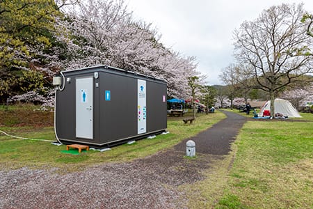 「ふるなび」で、群馬県（県庁）が災害時の避難所のトイレ環境を改善することを目的としたクラウドファンディングプロジェクトへの寄附受付を開始。