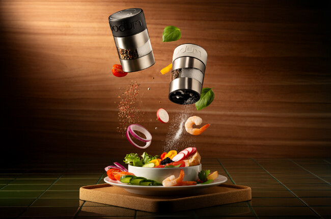 【BODUM】持ち替え不要、塩も胡椒もどちらも挽けるコンパクトな2WAY 仕様のグラインダー。「TWIN ソルト＆ペッパーグラインダー」を公式オンラインショップにて発売開始！